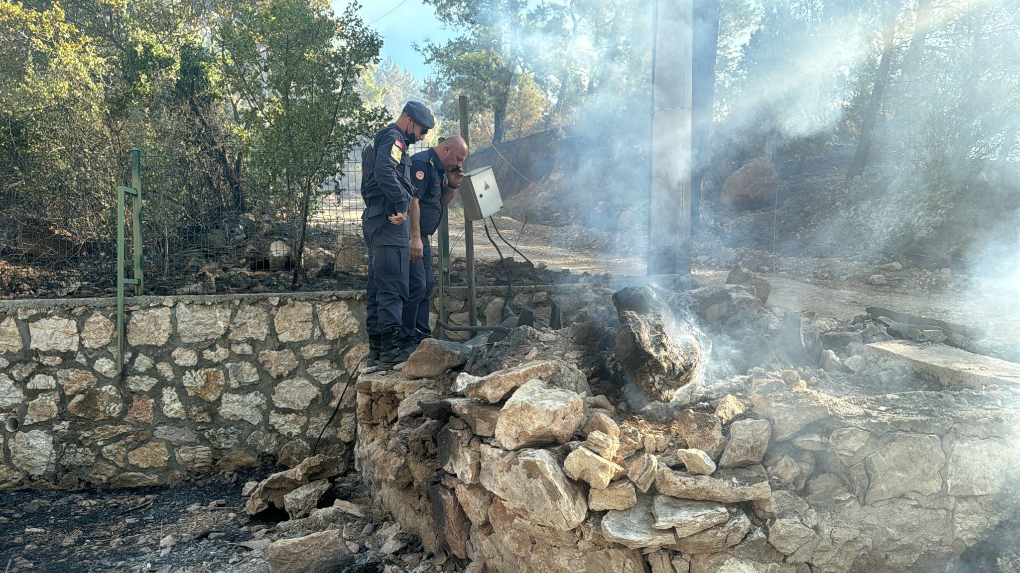 Asker Ve İtfaiye Sahaya İndi, Yangının Çıkış Noktası Ve Sebebi Araştırılıyor (2)