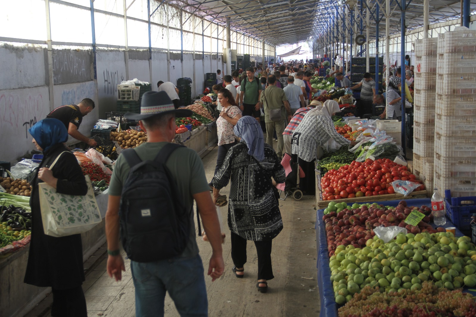 Fethiye’de Kış Meyve Ve Sebze Fiyatları Tezgahlarda Yerini Aldı (12)