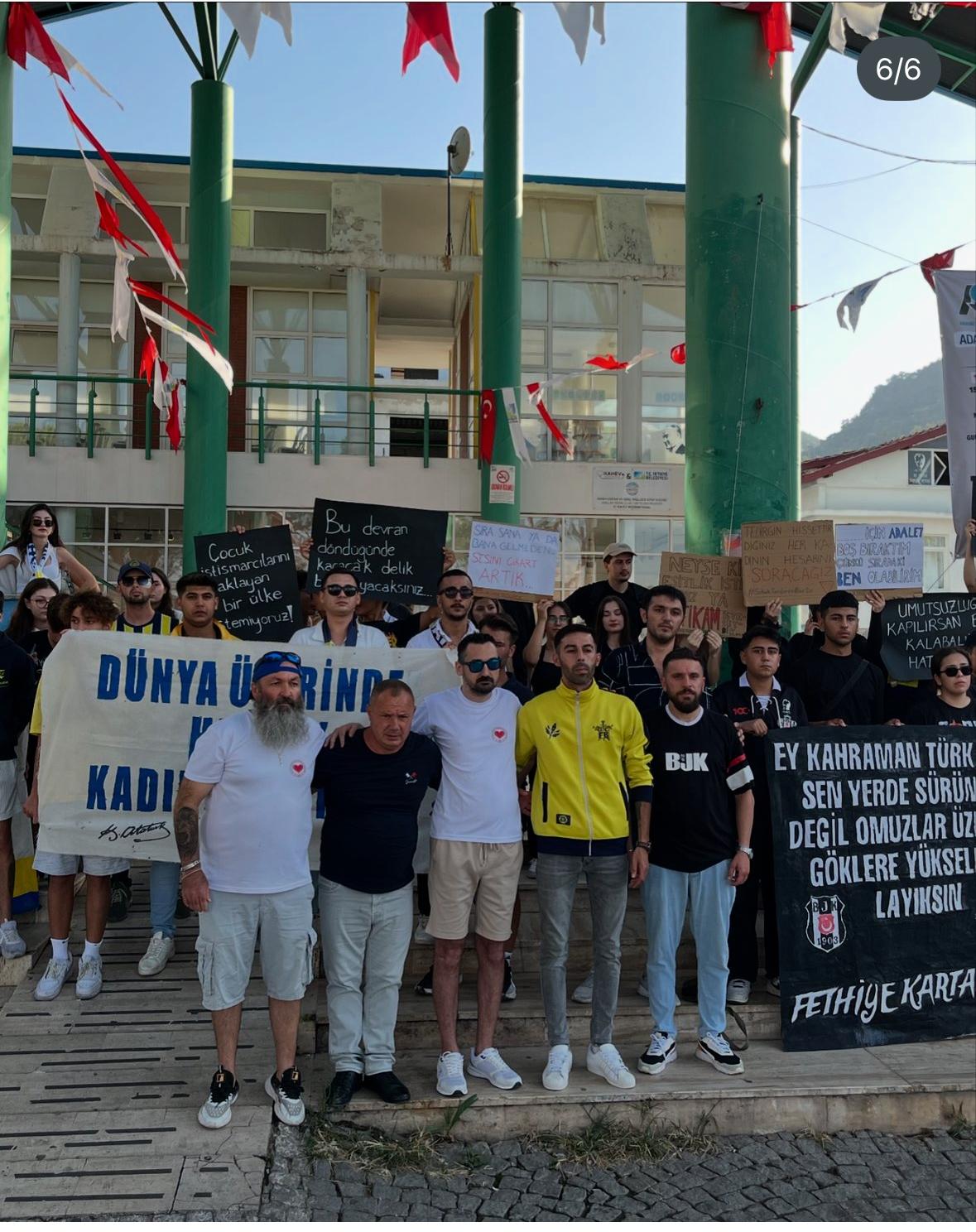 Fethiye'de Taraftarlar 'Çocuğa Ve Kadına Şiddete Hayır!' Dediler (3)