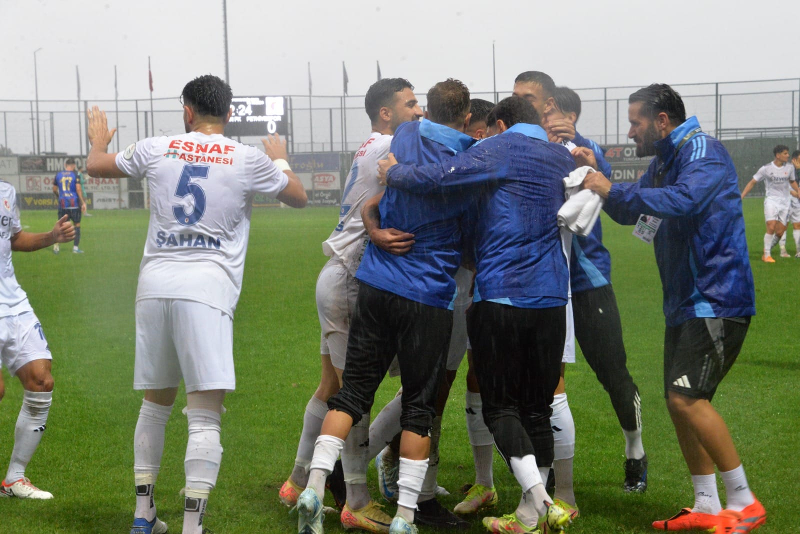 Fethiyespor, Trabzon’dan 3 Puan İle Dönüyor (3)