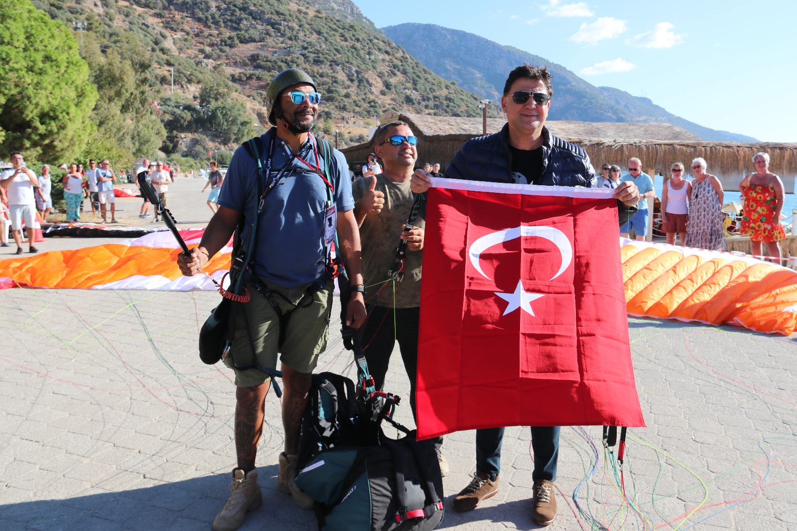 Hava Oyunları Festivali ‘Nde Başkan Karaca Şehitler İçin Uçtu (4)