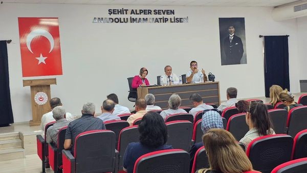 Seydikemer'de Okul Müdürleri Toplantısı Gerçekleştirildi (2)