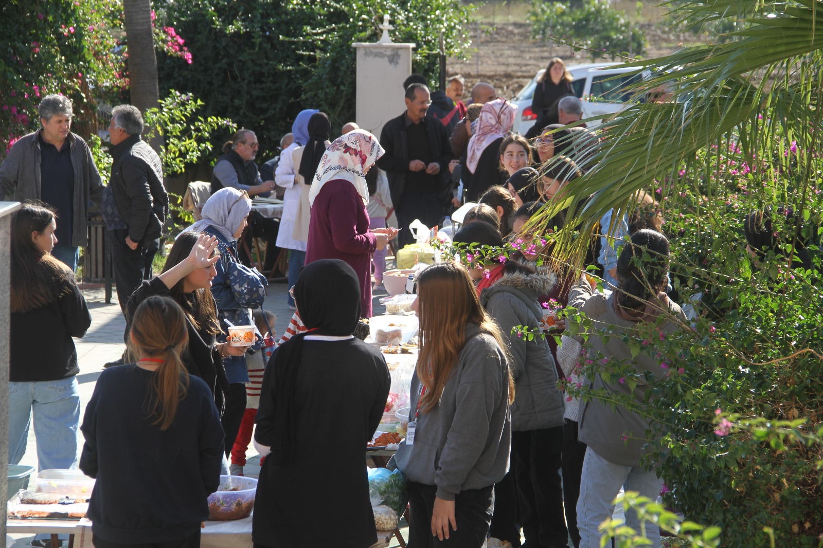 Fethiye Şehit Sümer Deniz Kız İmam Hatip Lisesi’nde Kermes Düzenlendi (10)