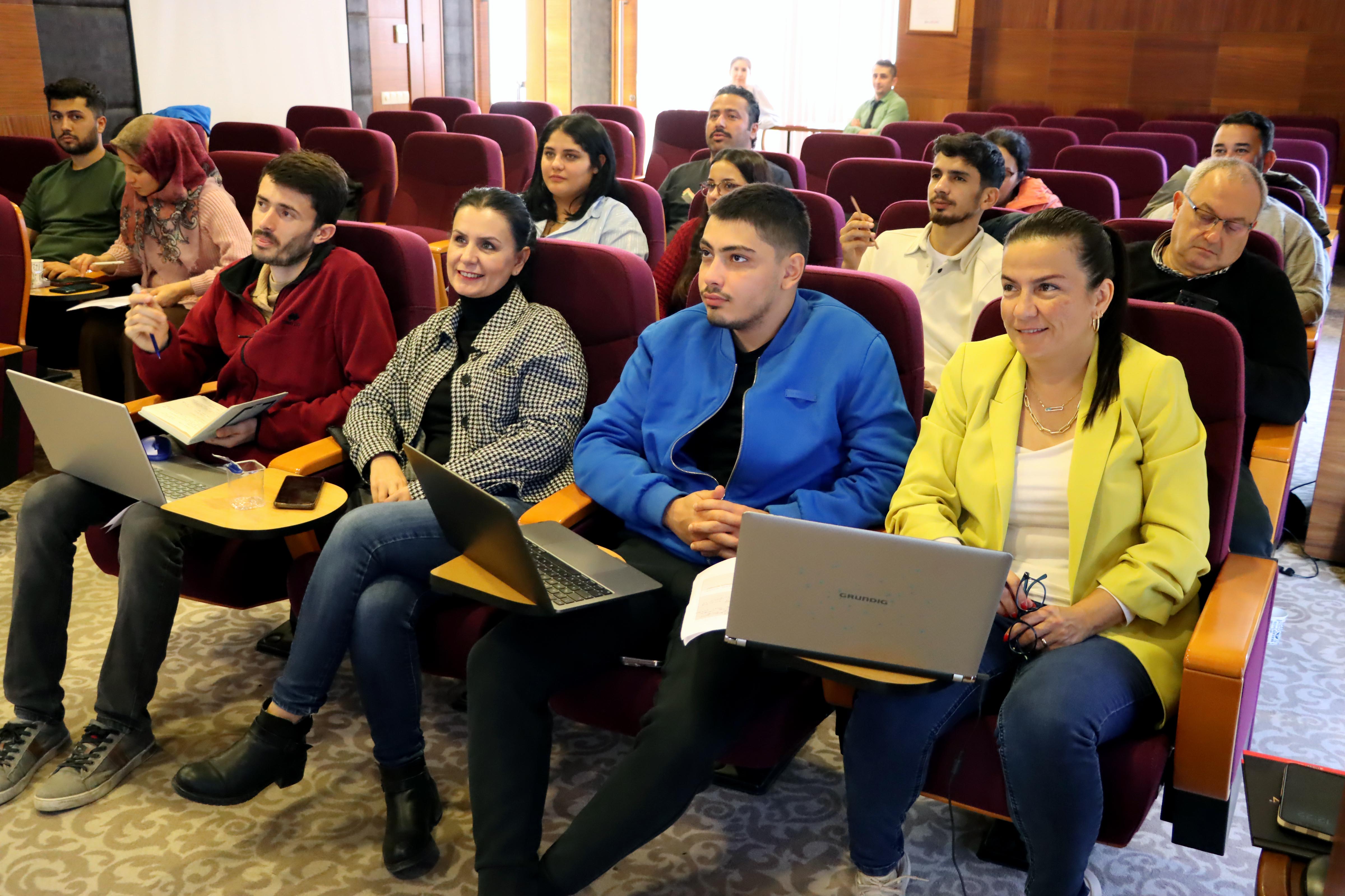 Ftso Akademi’nin, İhracat Eğitimi Yoğun İlgi Gördü (7)