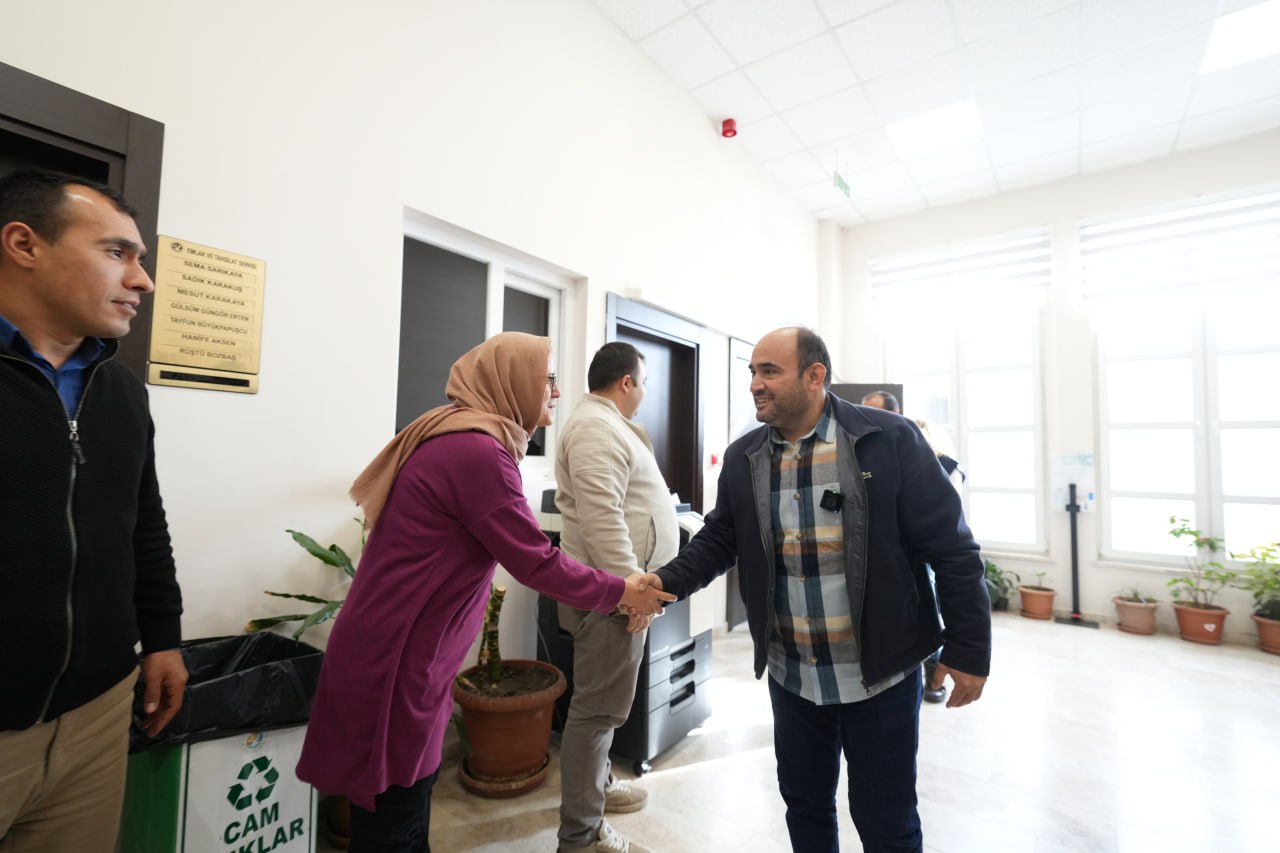 Başkan Akdenizli, Belediye Personelinin Yeni Yılını Kutladı (6)