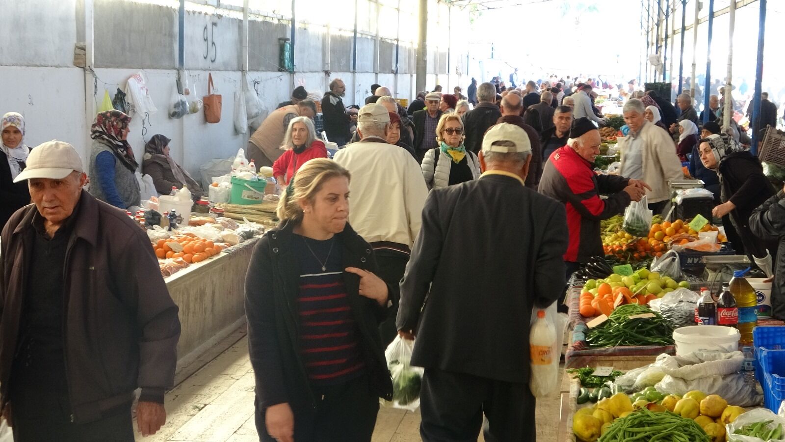 Cuma Pazarı’nda Bağışıklığı Güçlendiren Ürünlere Yoğun İlgi (7)