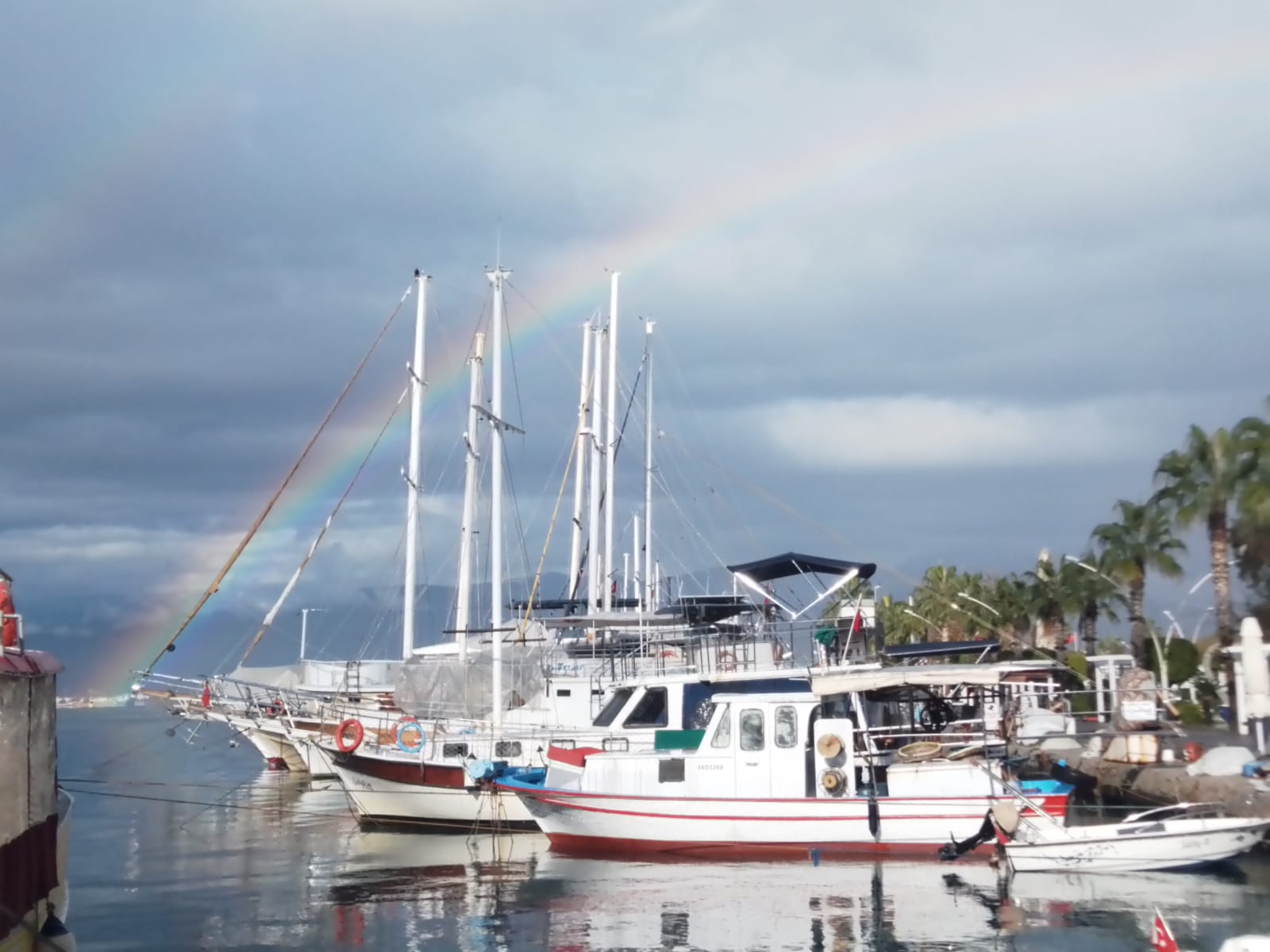 Fethiye'deki Gökkuşağı Göz Kamaştırdı