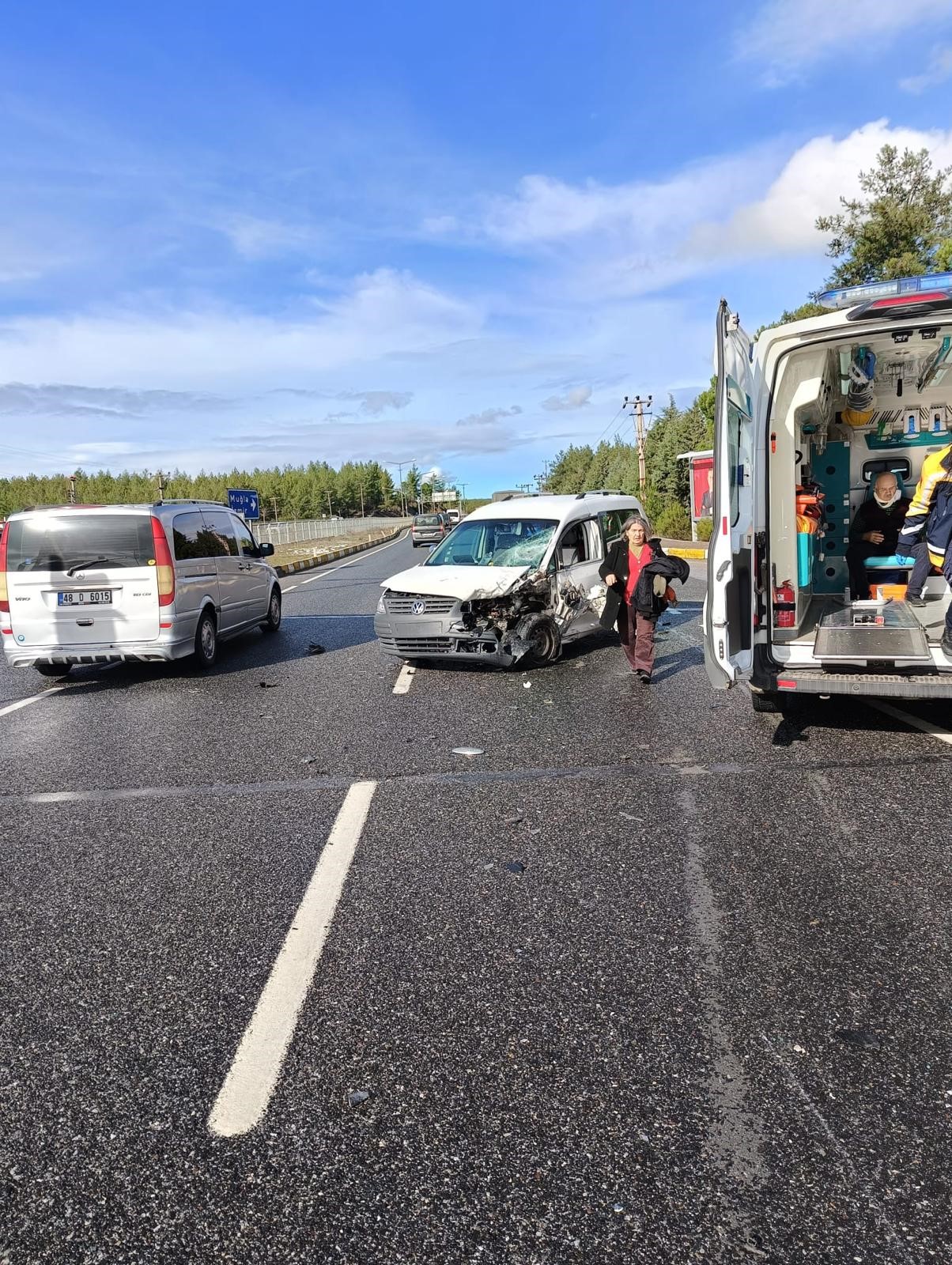 Zincirleme Trafik Kazasında 5 Kişi Yaralandı (4)