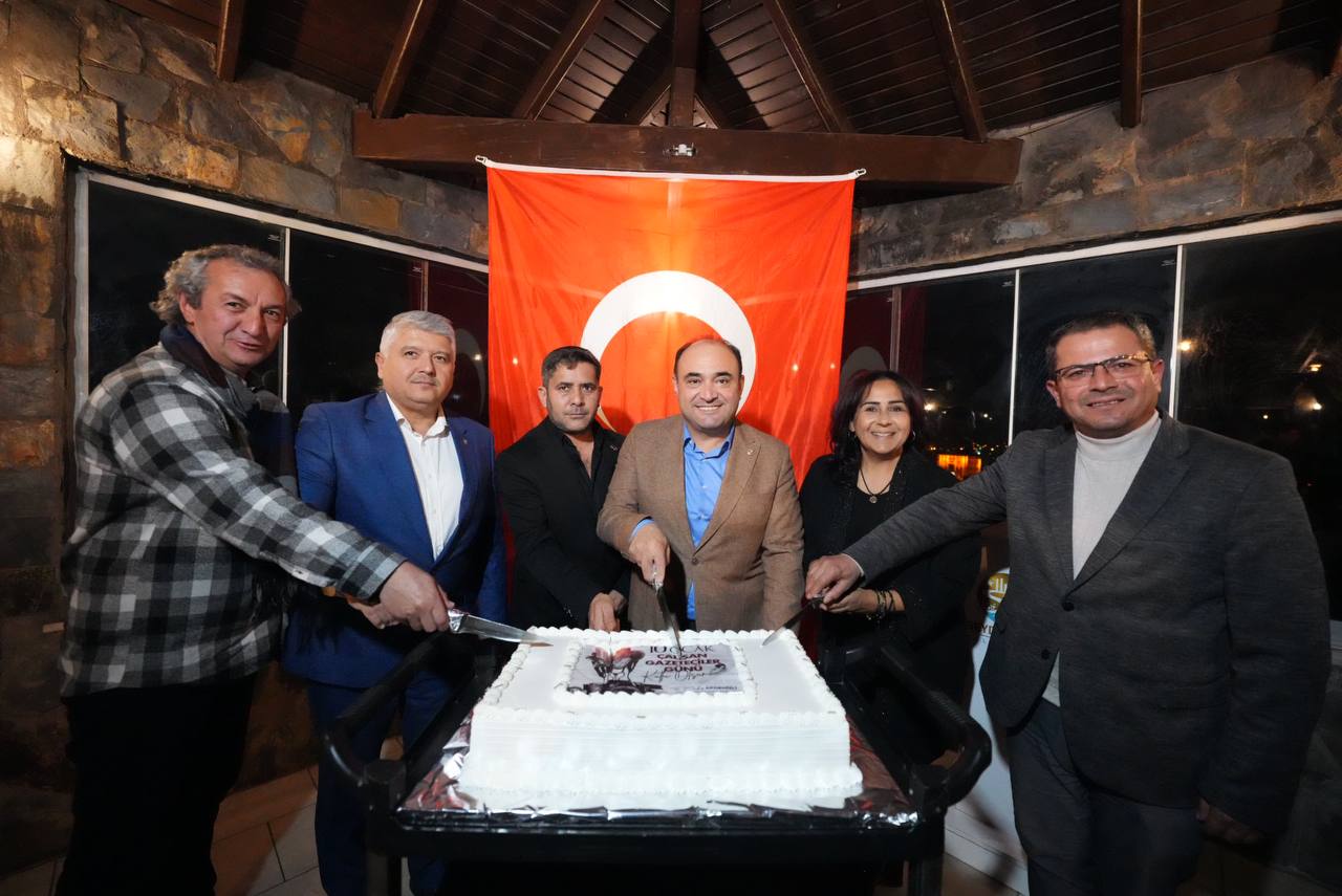 Başkan Akdenizli, Basın Mensuplarıyla Bir Araya Geldi (7)