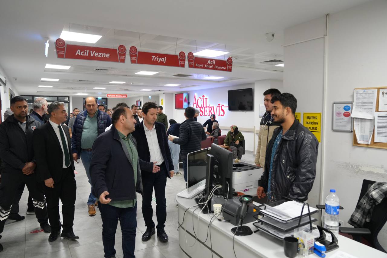 Başkan Akdenizli, Yeni Yıl Geleneğini Sürdürdü (3)