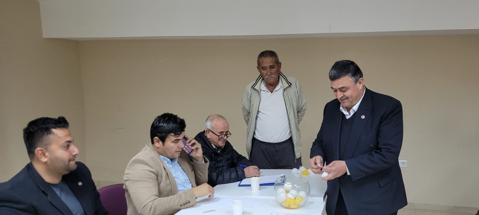 Fethiye’de Mahalleler Arası Futbol Turnuvası Kura Çekimi Yapıldı (3)