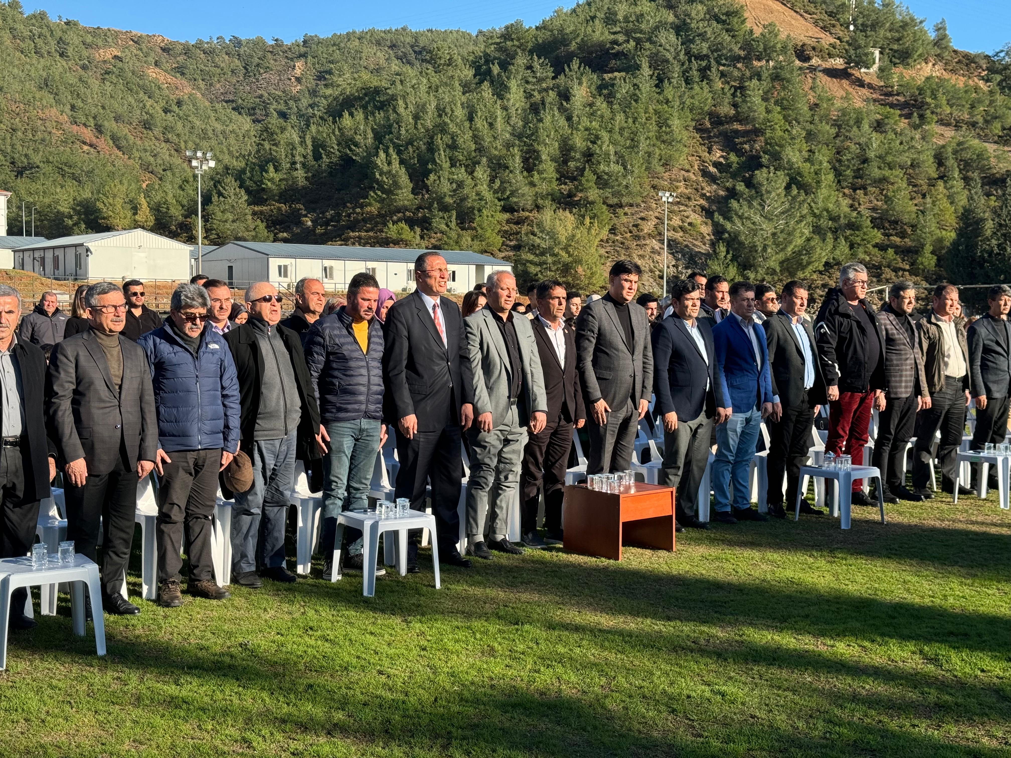 Karaçulha Futbol Okulu Coşkuyla Açıldı (7)