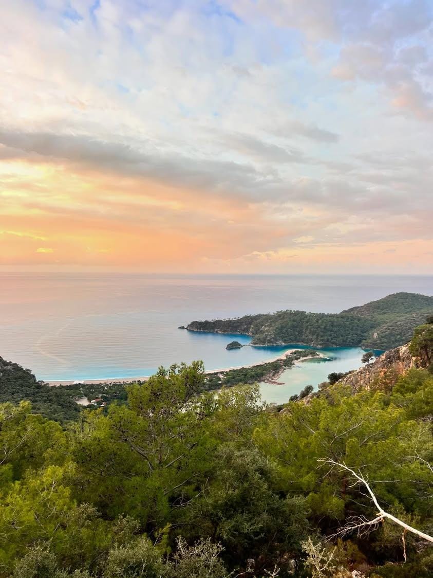 Ölüdeniz’in Doğası Çöplerle Kirletiliyor (2)