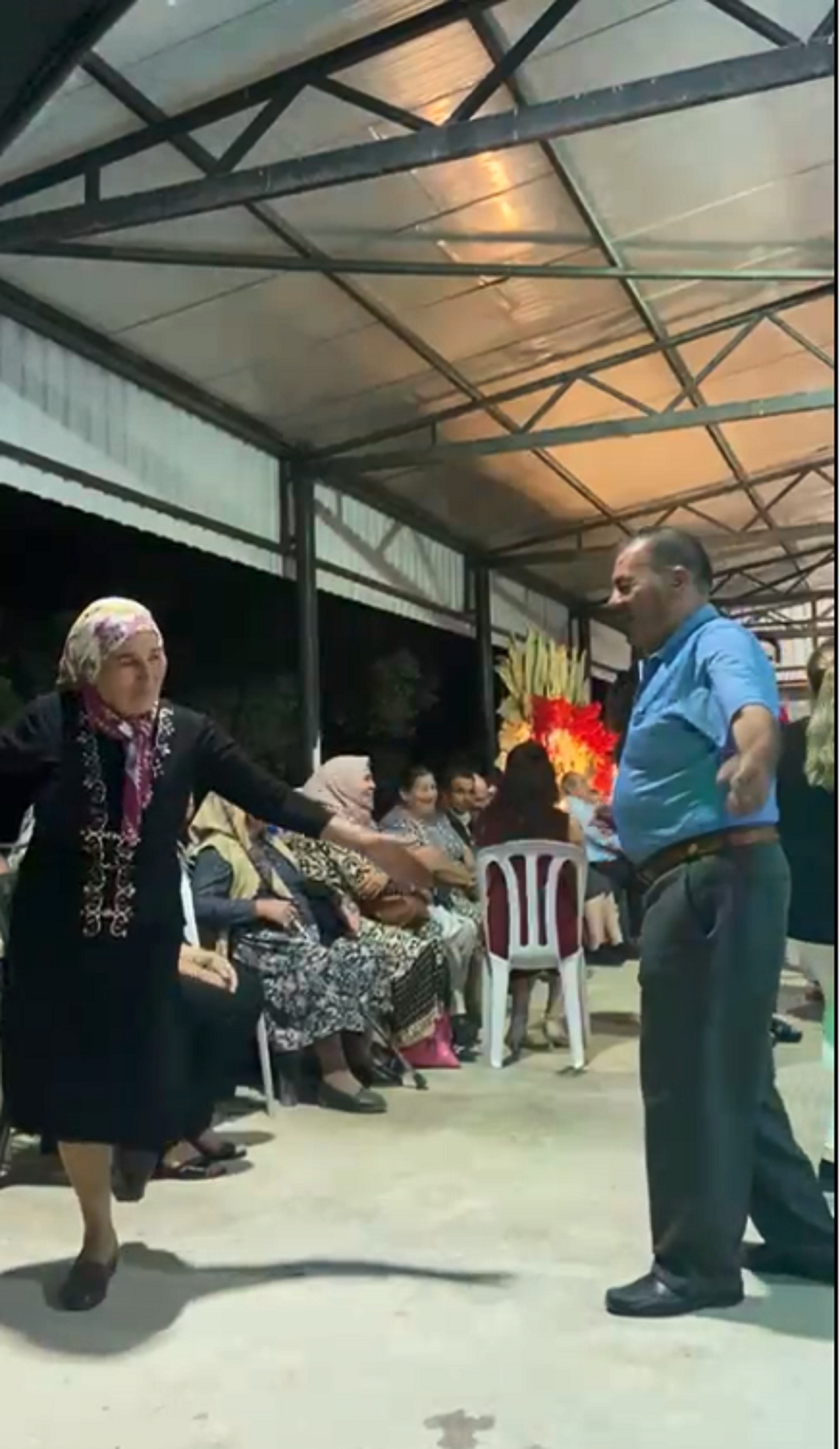 Çift, Oyunları İle Sosyal Medyada Gündem Oldu (3)
