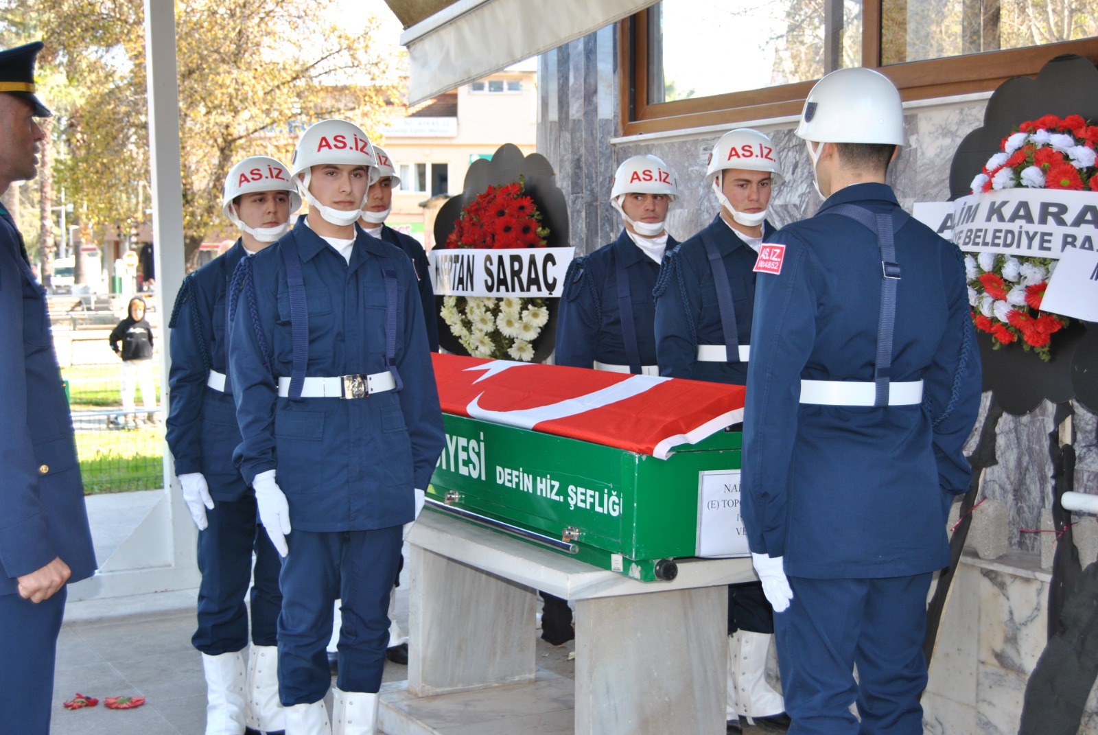 Emekli Kurmay Albay Son Yolculuğuna Askeri Törenle Uğurlandı (12)