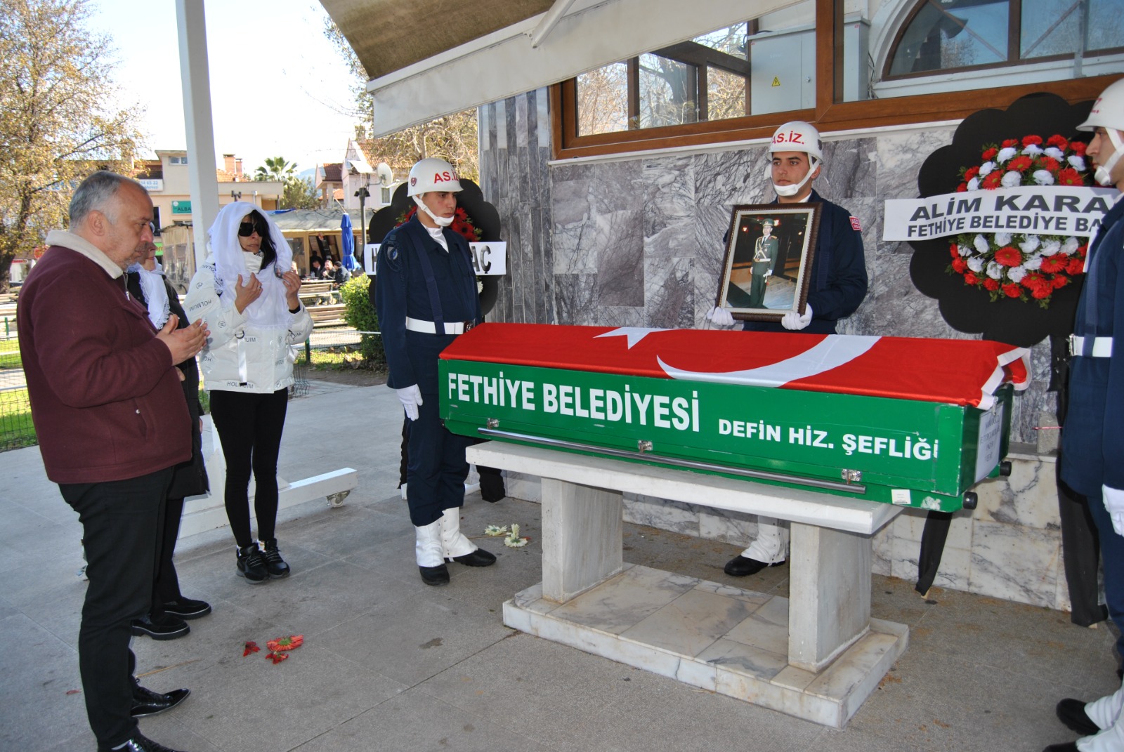 Emekli Kurmay Albay Son Yolculuğuna Askeri Törenle Uğurlandı (13)