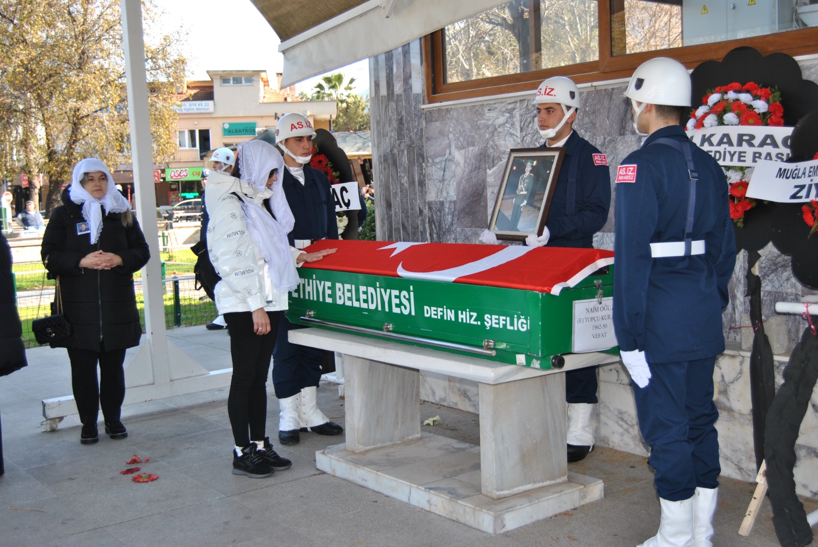 Emekli Kurmay Albay Son Yolculuğuna Askeri Törenle Uğurlandı (3)