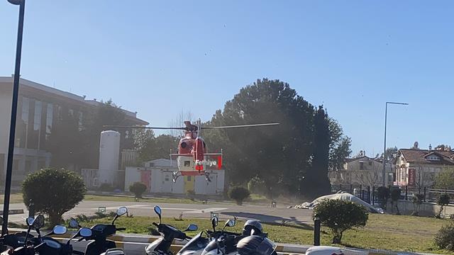 Fethiye’de Araç Yangını; 5 Yaşındaki Çocuk Ağır Yaralandı (7) (Copy)