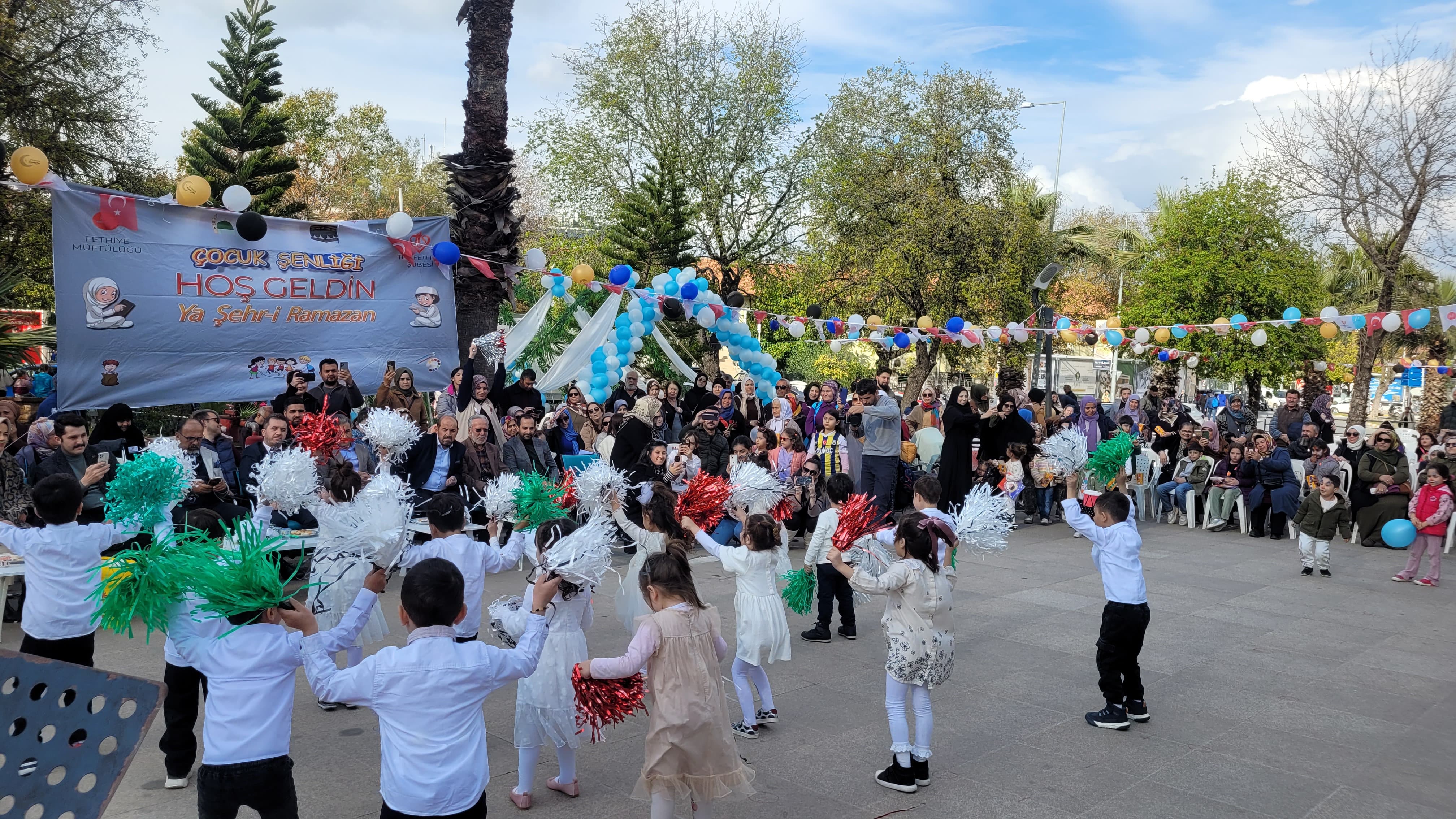 Fethiye’de Ramazan Ayı, Çocuk Şenliği Coşkusu (5)