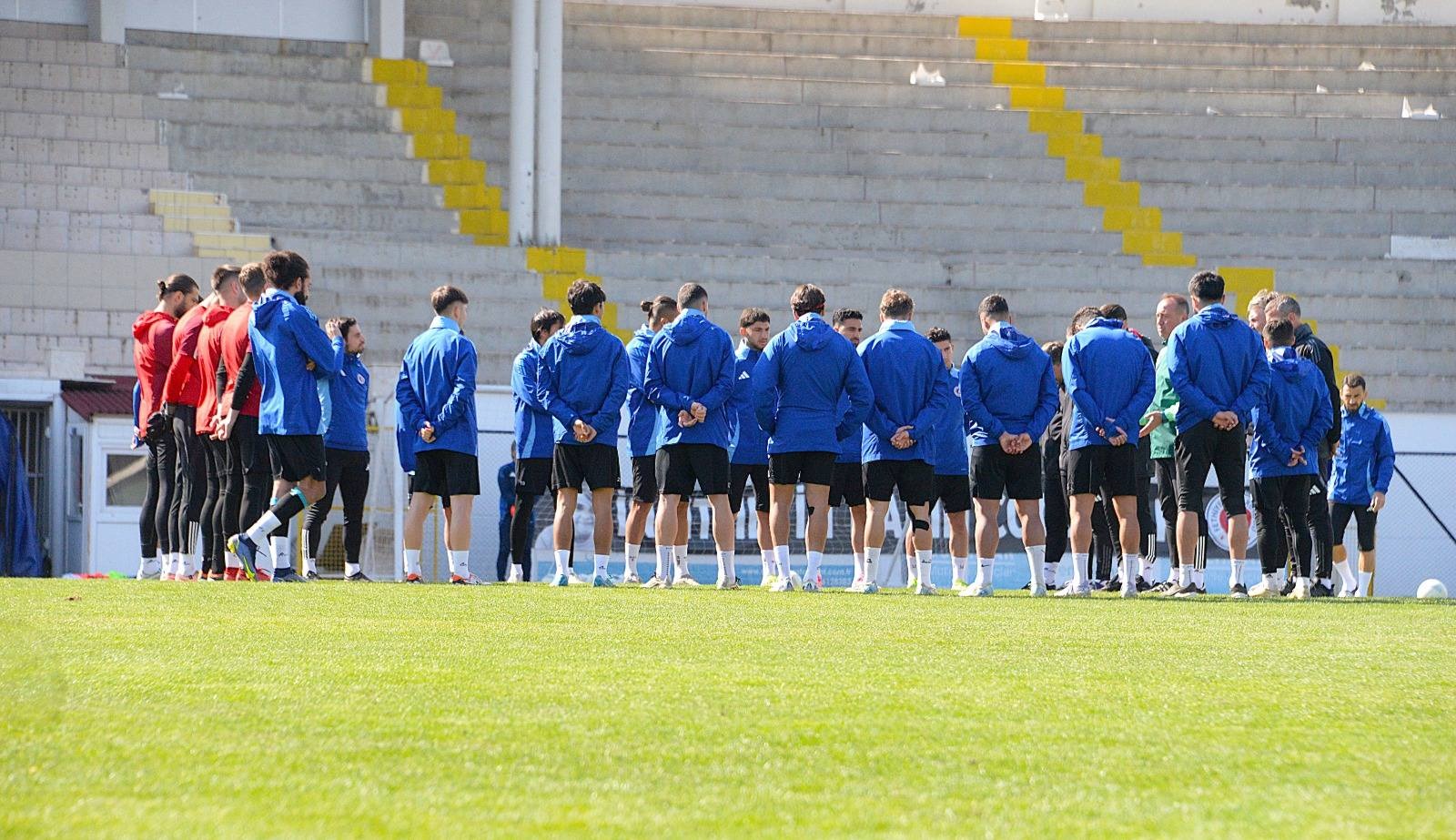 Fethiyespor, Adana’da Gülmek İstiyor (5)