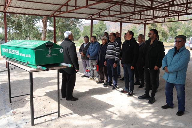 19 Yıl Sonra Aydınlatılan Cinayetin Kurbanı Son Yolculuğuna Uğurlandı (6) (Copy)