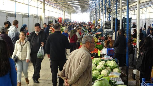 Fethiye Salı Pazarında Bahar Hareketliliği (1) (Copy)