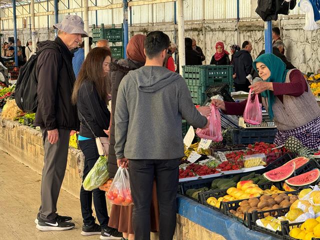 Fethiye Salı Pazarında Bahar Hareketliliği (12) (Copy)