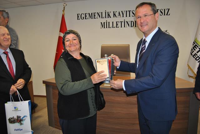 Fethiye’de Arıcılara Körük Dağıtıldı (1) (Copy)
