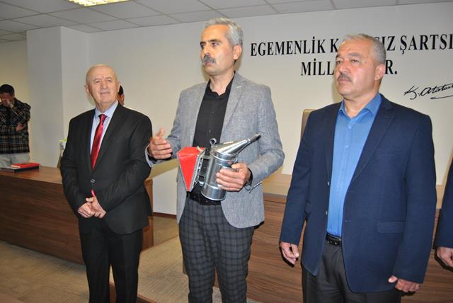 Fethiye’de Arıcılara Körük Dağıtıldı (2) (Copy)