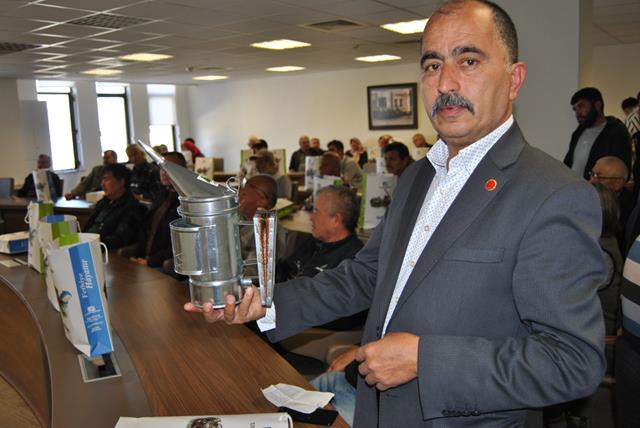 Fethiye’de Arıcılara Körük Dağıtıldı (7) (Copy)
