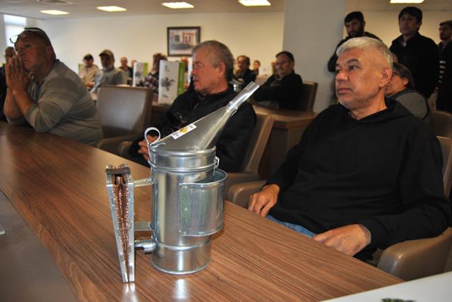 Fethiye’de Arıcılara Körük Dağıtıldı (9) (Copy)