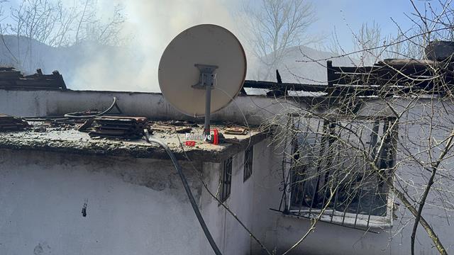 Fethiye’de Yangın Faciası 2 Kişi Hayatını Kaybetti (7) (Copy)
