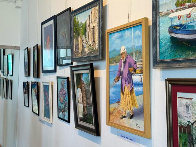 Kadınların Yaptığı Resimlerin Sergisi Göz Kamaştırdı (4) (Copy)