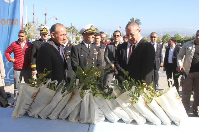 Şehitler Anısına Yeşeren Fidanlar (3) (Copy)