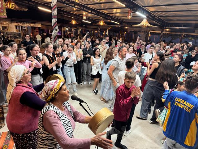 Çalış Yörük Çadırı’nda Uluslararası Kültürler Buluştu (3) (Copy)