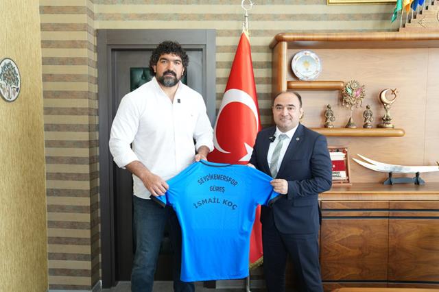 Dualı Çayırların Dev Adamı Seydikemerspor’a Transfer Oldu (6) (Copy)