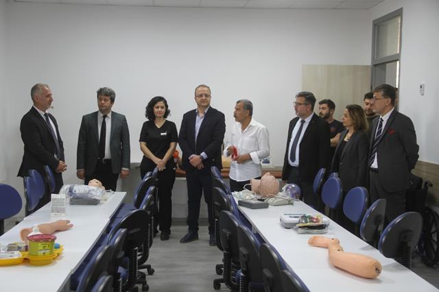 Esnaf Hastanesi’nden Eğitime Hayat Veren Destek (8) (Copy)