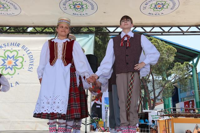 Fethiye'de 23 Nisan Kortej Ve Şöleni Büyük İlgi Gördü (11) (Copy)