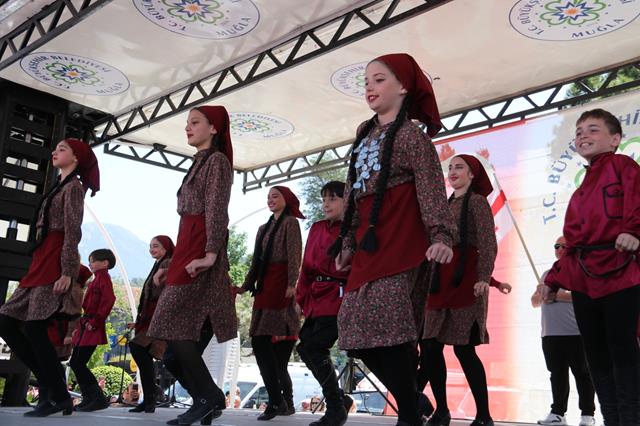 Fethiye'de 23 Nisan Kortej Ve Şöleni Büyük İlgi Gördü (13) (Copy)