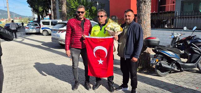Fethiye’de 8 Yıl Görev Yapan Trafik Polisi Hayrullah Kılıç Emekli Oldu (1) (Copy)