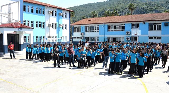 Fethiyespor’dan Öğrencilere 23 Nisan Sürprizi (4) (Copy)