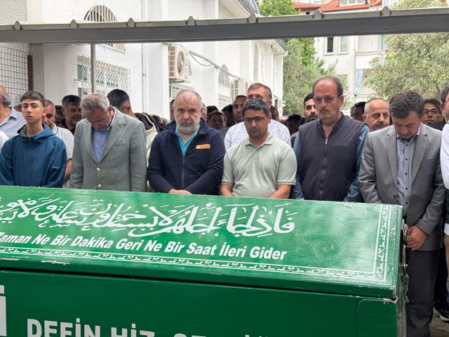 Kazım Koçyiğit Ebediyete Uğurlandı (16) (Copy)