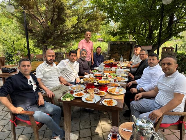 Ali Kınık’tan Yalçın Restaurant’a Tam Not! (3) (Copy)