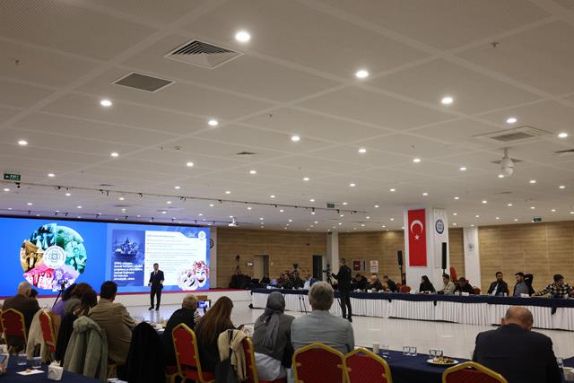 Başkan Aras'tan Hizmetlerle Dolu 1 Yılı Değerlendirme Toplantısı (3) (Copy)