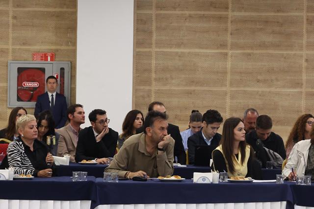 Başkan Aras'tan Hizmetlerle Dolu 1 Yılı Değerlendirme Toplantısı (5) (Copy)