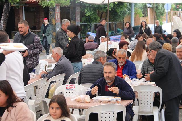 Çalış Boat Kooperatifi'nden 35. Yılı Sezon Açılış Yemeği (13) (Copy)