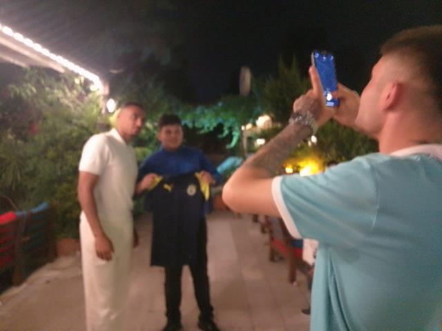 Fenerbahçeli Djiku, Fethiye'de Tatil Yapıyor (3) (Copy)
