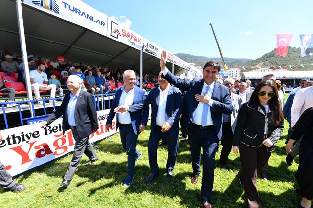 Fethiye Belediyesi 3. Mustafa Kiremitli Yağlı Güreşleri Coşkuyla Başladı (12) (Copy)