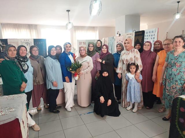 Fethiye Halk Eğitimi Merkezi’nden El Sanatları Sergisi (5) (Copy)