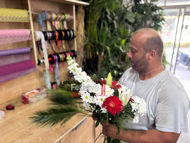 Fethiye’de Çiçekçiler Anneler Günü’ne Hazırlandı (12) (Copy)